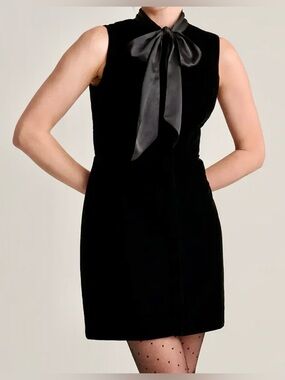 UNTUCKit Fiona Black Velvet Bow Mini Dress Dark Academia Size 2